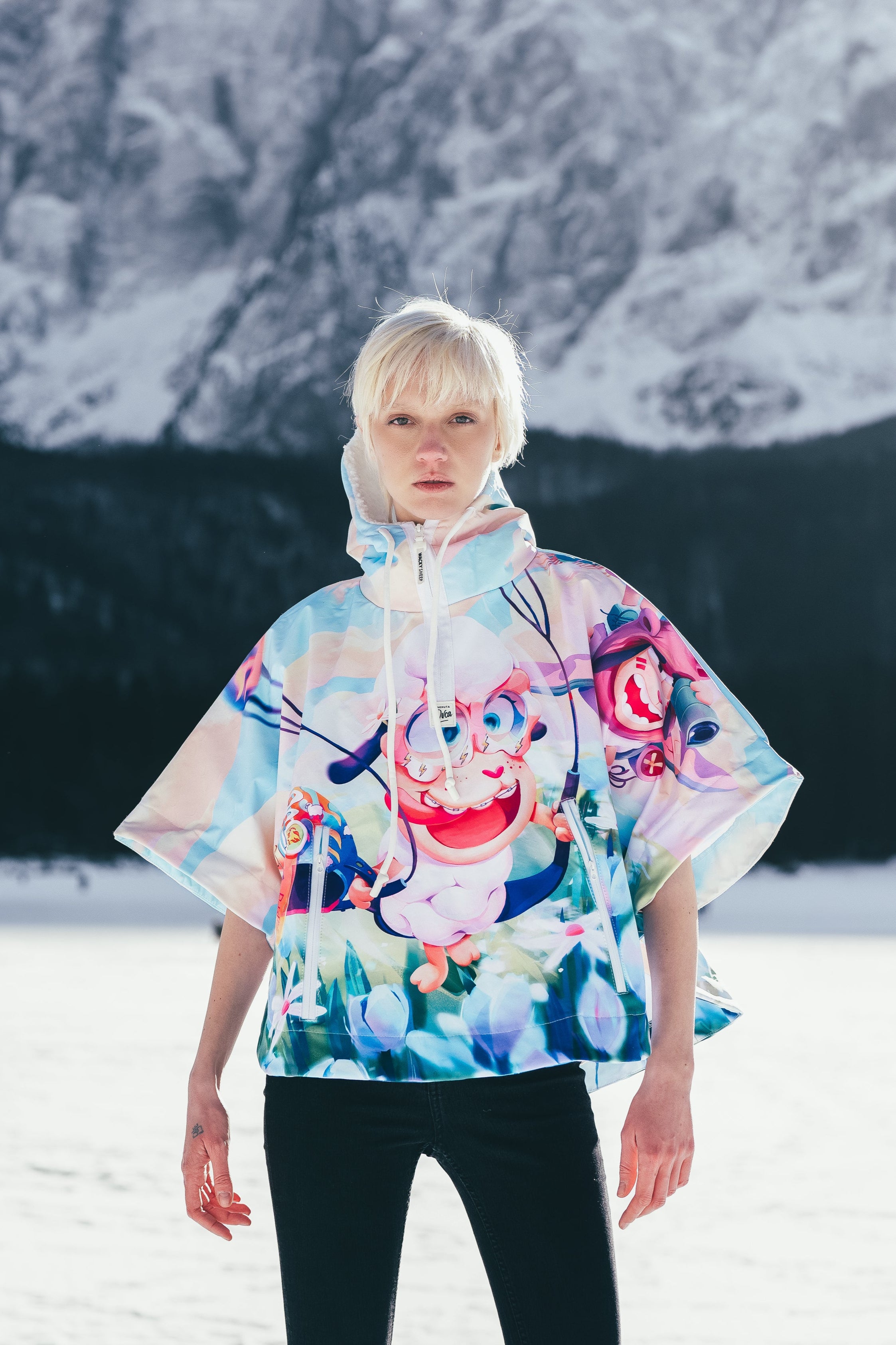 W's AME SHIRANO Soft Shell Poncho