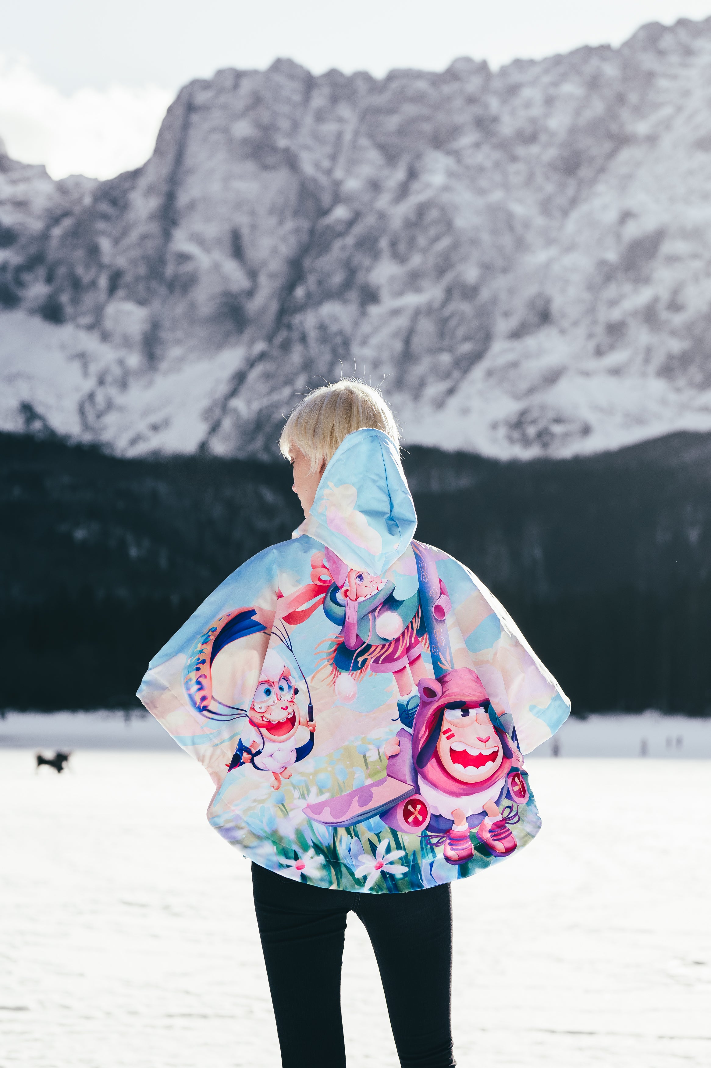 W's AME SHIRANO Soft Shell Poncho