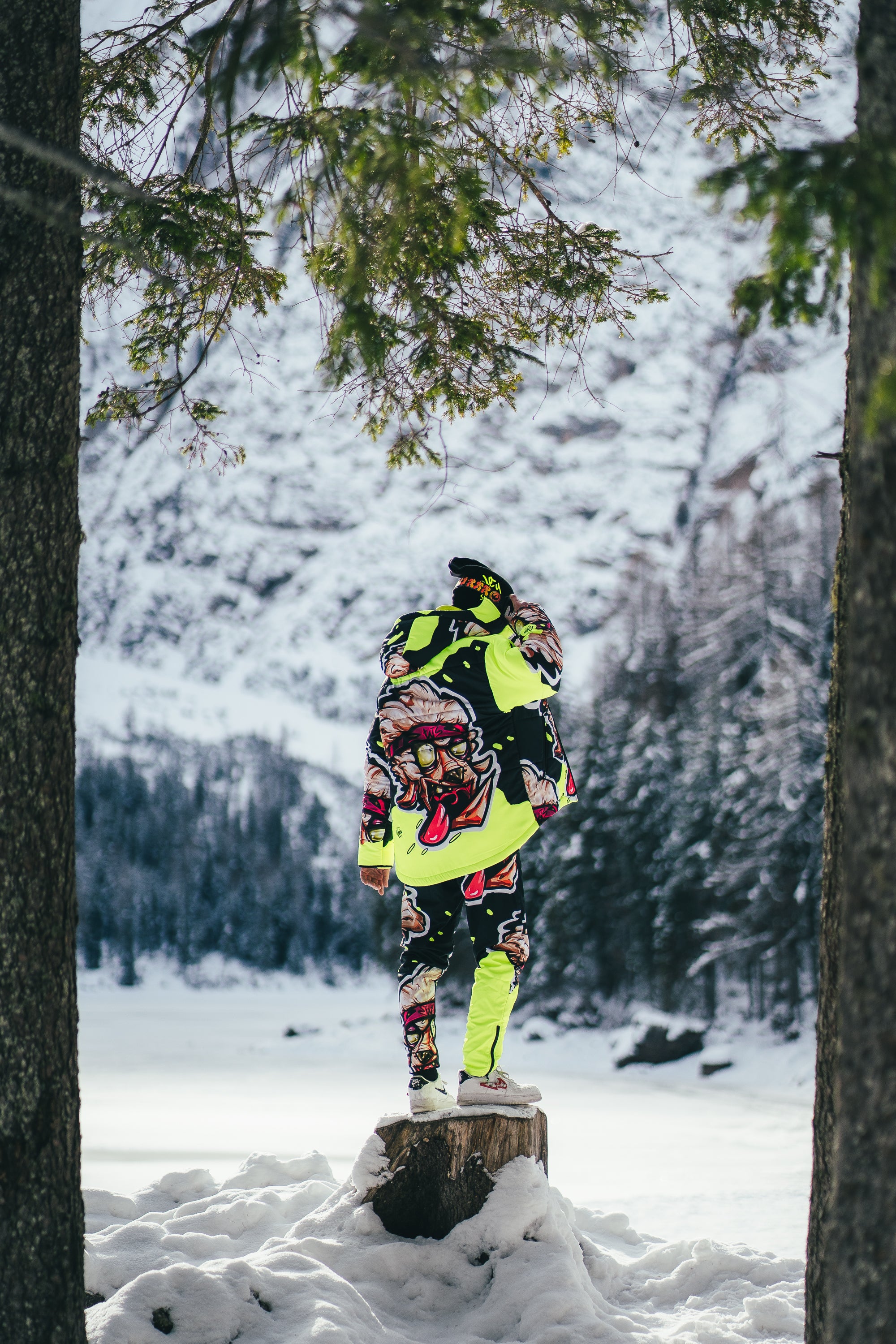 M's Neon Black Puff Jacket